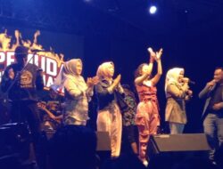 Pecah! 3 Pemuda Berbahaya Featuring Veni Nurdaisy Goyang Masyarakat Kabupaten Lamsel