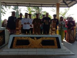 Peringati Haul Pahlawan Nasional Raden Intan II ke- 167, Bupati Lampung Selatan Lakukan Ziarah Dan Tabur Bunga