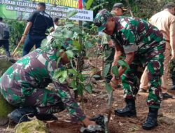 Peduli Terhadap Lingkungan Hidup, Danrem 043/Gatam Pimpin Langsung Penanaman Pohon Serentak