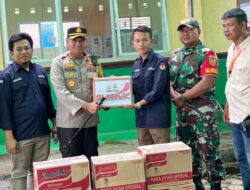 Pleno di PPK, Polres Lamtim Pertebal Pengamanan Dan Beri Sembako Untuk Petugas Pam