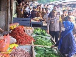 Pastikan Harga Sembako Stabil, Kapolres Lampung Utara Bersama Forkopimda Blusukan di Pasar