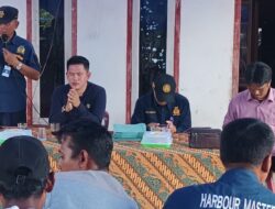 Peduli Keselamatan Nelayan, KSOP Kelas IV Bakauheni Serahkan Sertifikat Pas Kecil GT7
