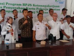 BPJS Ketenagakerjaan Adakan Sosialisasi Program Serta Penyerahan Kartu Pekerja Rentan