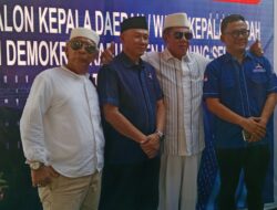 Hj.Melinda Kembalikan Berkas di Wakili LO, di Terima Tim Penjaringan DPC Demokrat