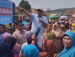 Calon Bupati Lampung Selatan Egi-Syaiful Gelar Pasar Murah