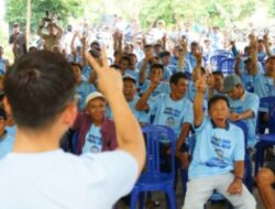 Para Nelayan Kecamatan Rajabasa Sambut Kedatangan Calon Bupati No 2