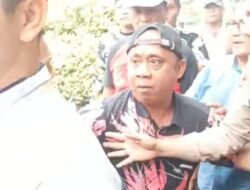 Oknum Tim Paslon 01 Nanang-Antoni Rampas Uang Saksi Paslon 02 Egi-Syaiful