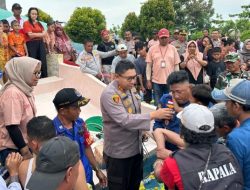 Kapolres Lampung Selatan Evakuasi Anak Terpelosok di Waterboom DAYN