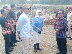 Kunker, Putri Zulkifli Hasan Meninjau Tempat Pembuangan Akhir Sampah di Kalianda