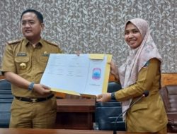 Serah Terima Jabatan Sekretaris DPRD : Momentum Penyegaran dan Peningkatan Kinerja