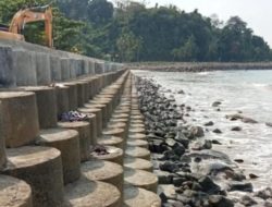 Pengerjaan Breakwater Pantai Banding-Canti Capai 35%