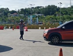 KSKP Bakauheni Lakukan Penertiban Kantong Parkir di Pelabuhan Serta Berikan Kopi Gratis