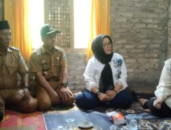 Bentuk Kepedulian, Bella Jayanti Wakil Ketua III DPRD Lamsel Kunjungi Aji Korban Pekerja Ilegal