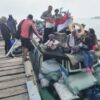 Aipda Deni Madyistira Ganti Bendera Merah Putih yang Rusak Mendapatkan Apresiasi dari Masyarakat Pesisir